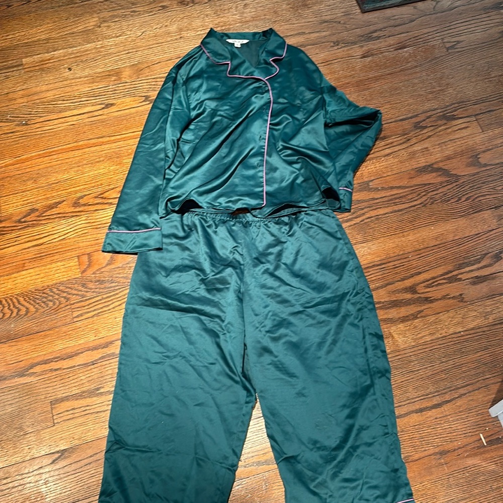 Pioneer woman satin pj set
